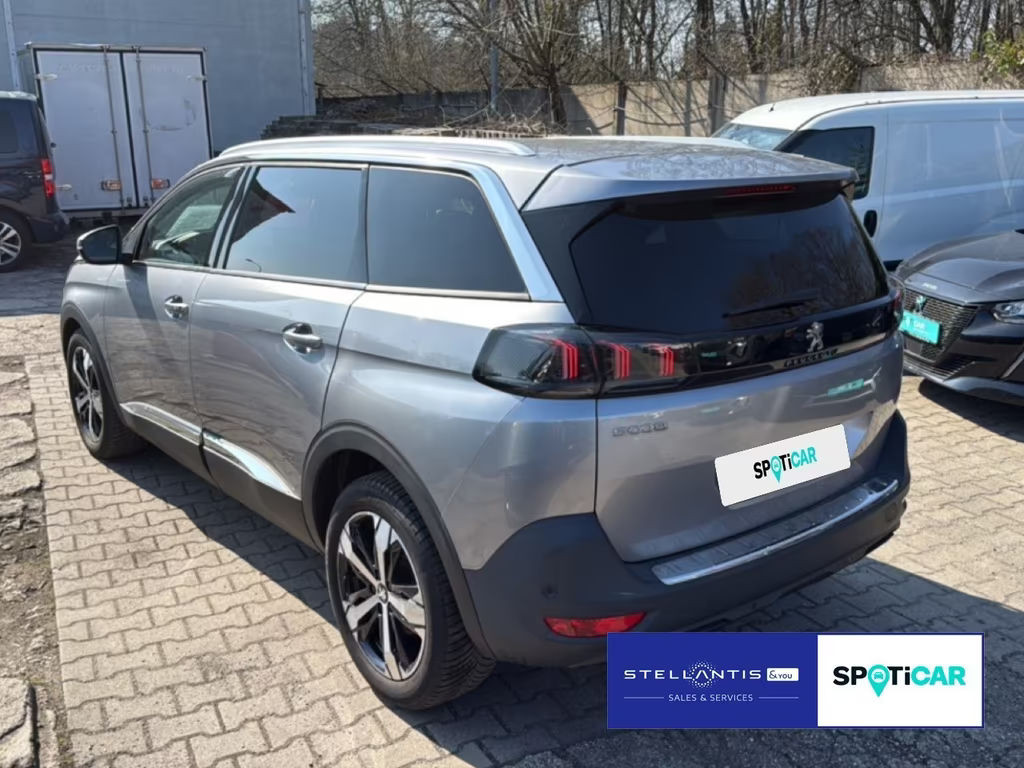 Peugeot 5008