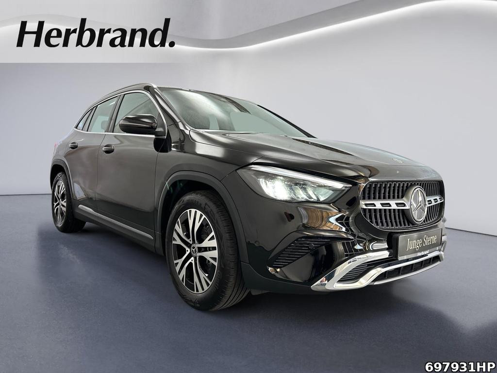 Mercedes-Benz GLA-Klasse GLA 200 Progresive  AHK DISTRONIC Kamera EASYPAC
