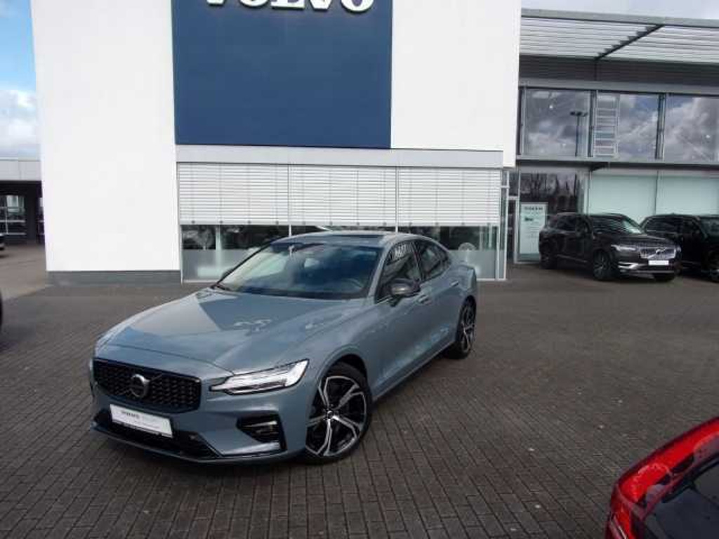 Volvo S60 AWD Ultimate Dark
