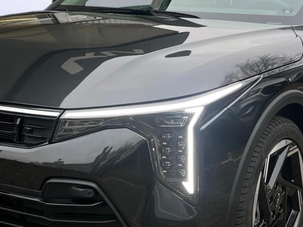 Kia K4
