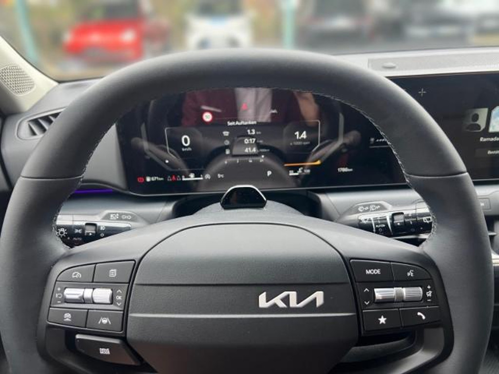 Kia K4