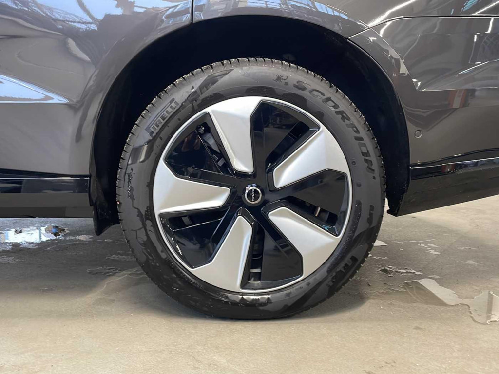 Volvo EX90