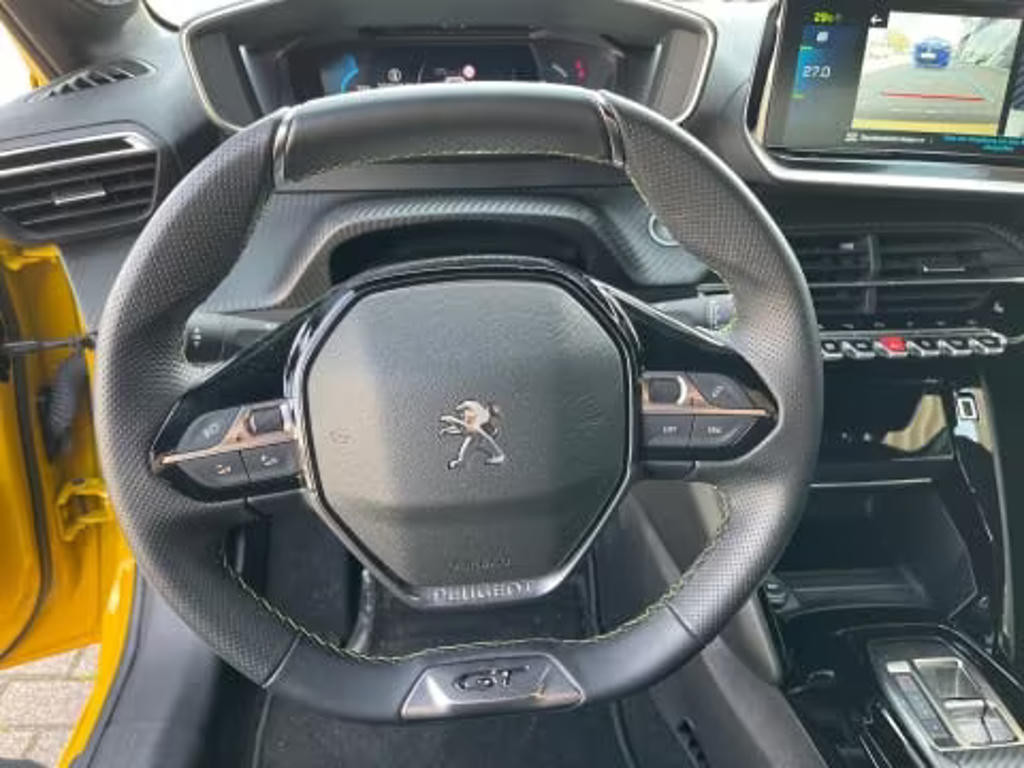 Peugeot e-208