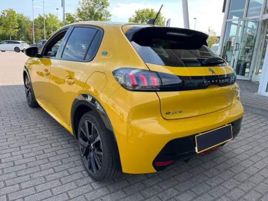 Peugeot e-208