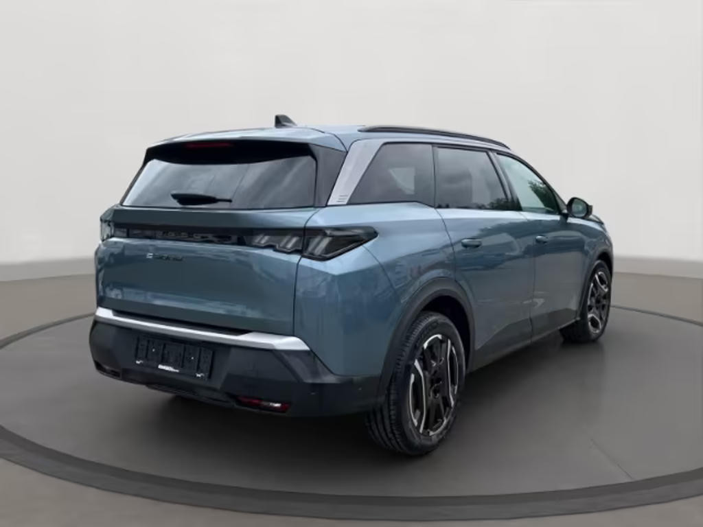 Peugeot E-5008