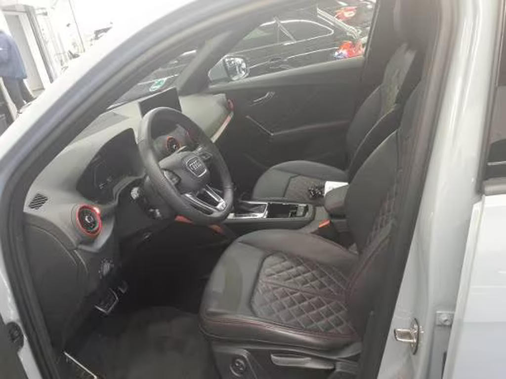 Audi SQ2
