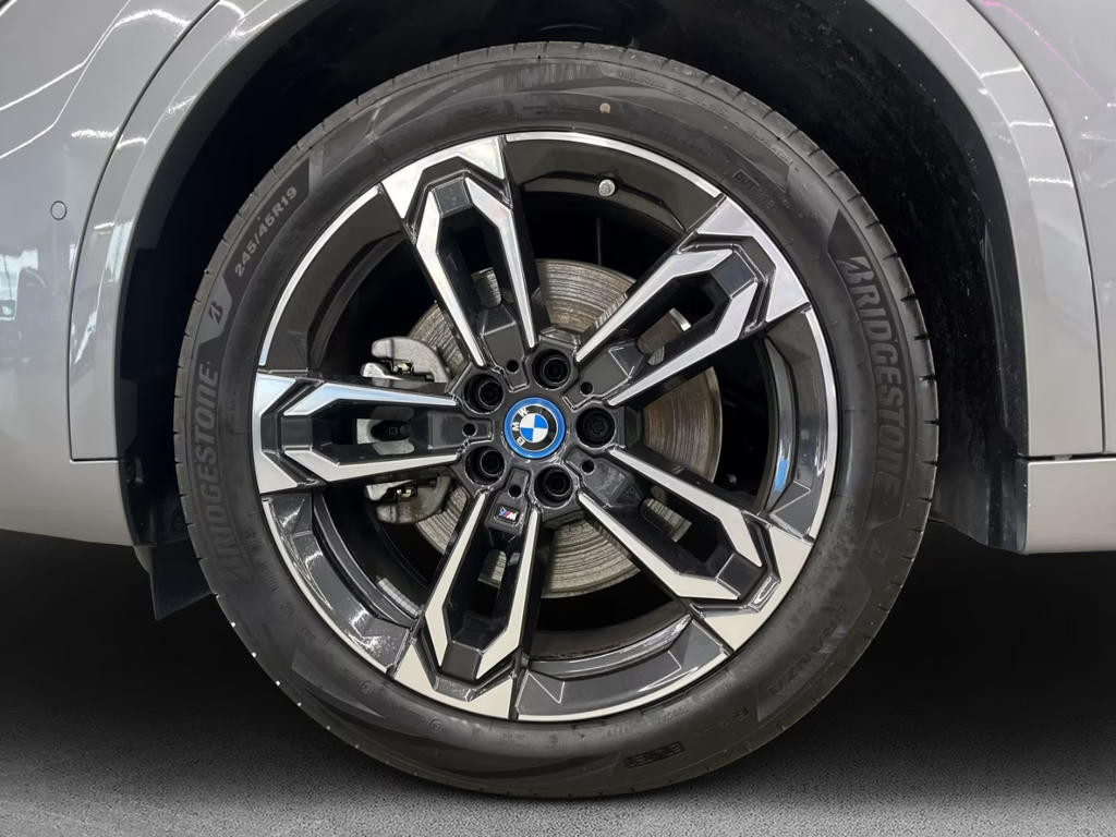BMW iX2