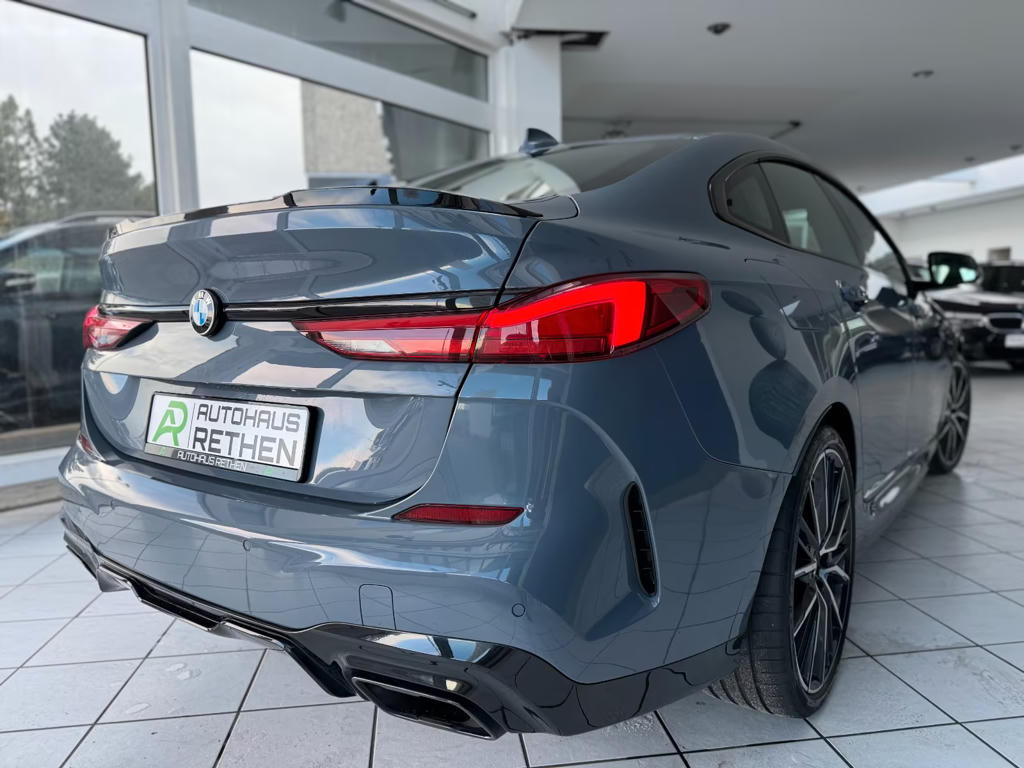 BMW M235