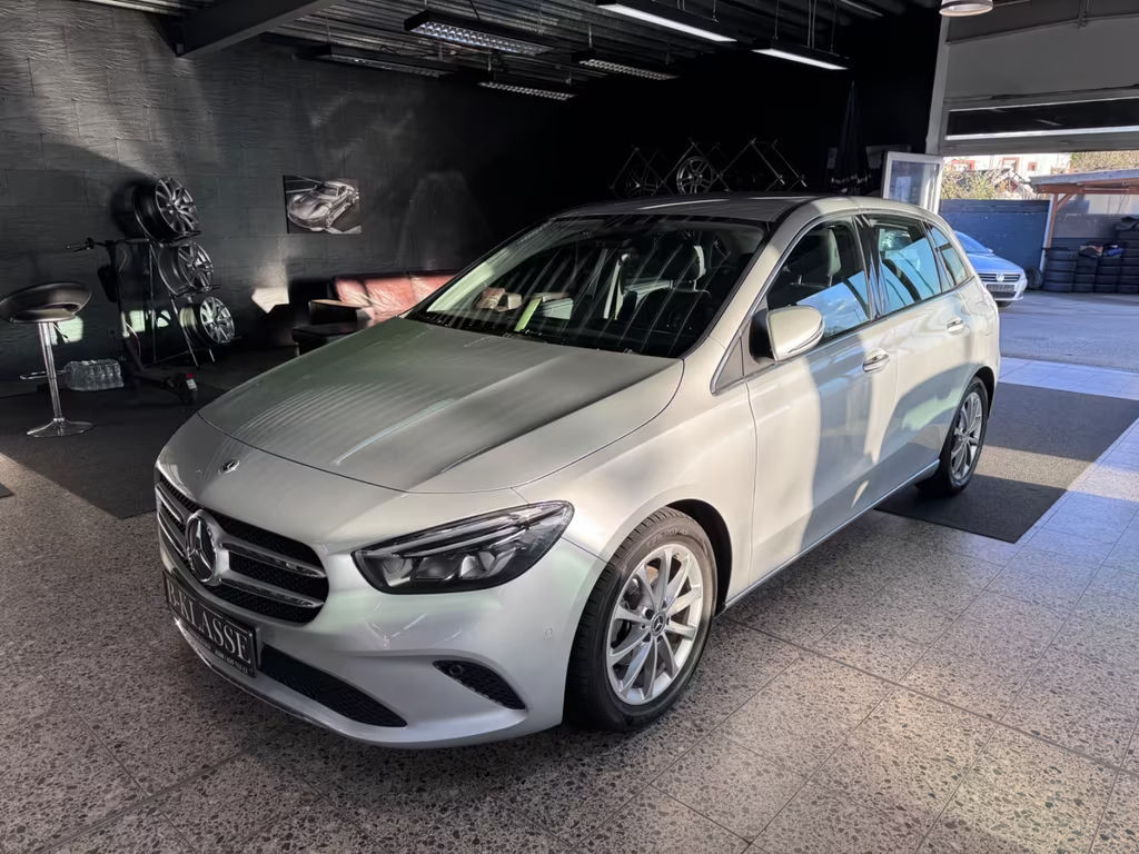 Mercedes-Benz B-Klasse B 180 Business Line Progressive Sedan