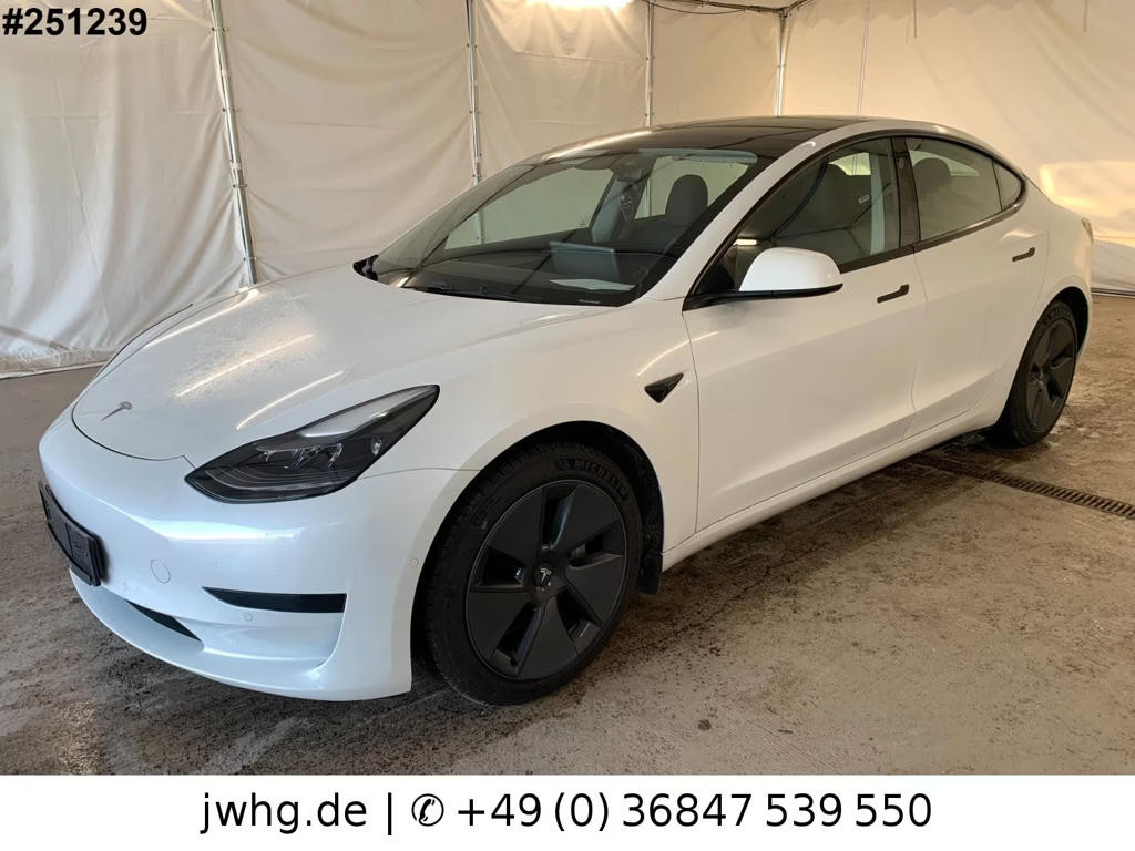 Tesla Model 3 Standard Range