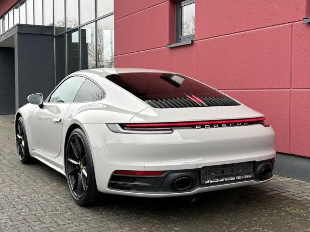 Porsche 911 Coupé 992 Carrera