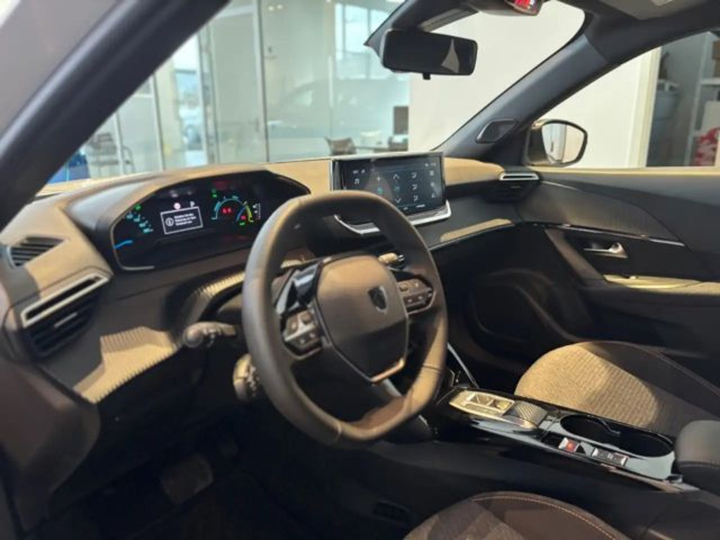 Peugeot e-2008