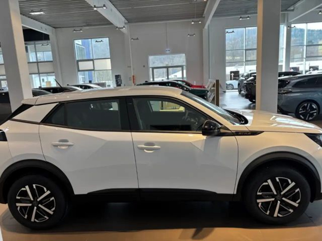 Peugeot e-2008
