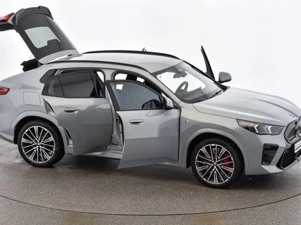 BMW iX2