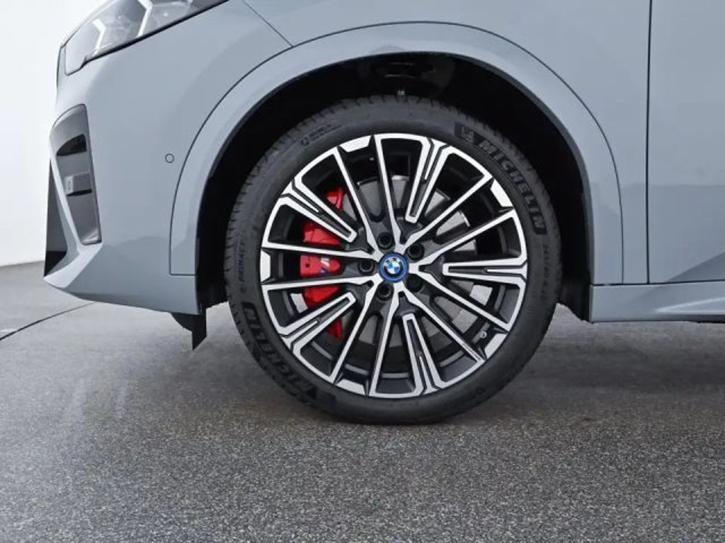 BMW iX2