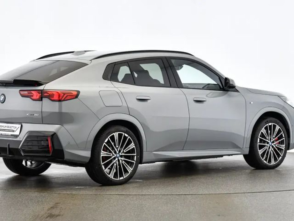 BMW iX2