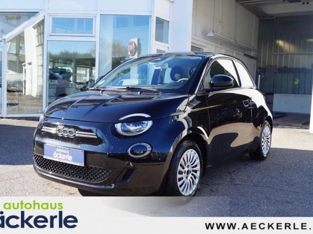 Fiat 500e Action