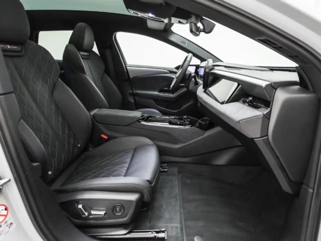 Audi S6 e-tron