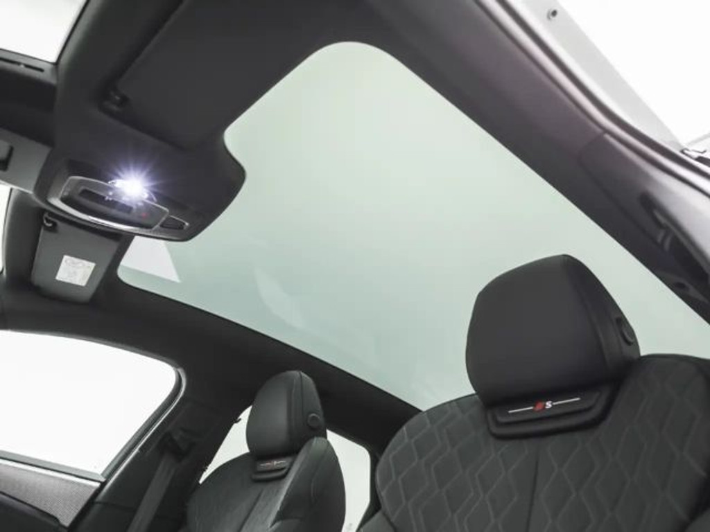 Audi S6 e-tron