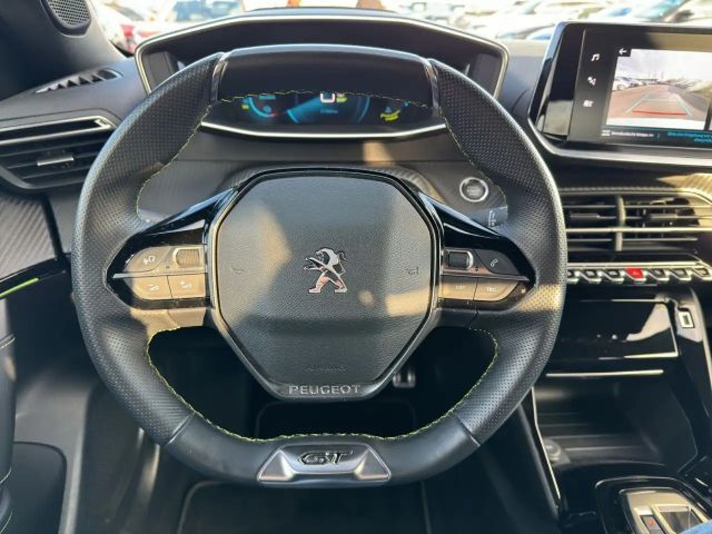 Peugeot e-2008