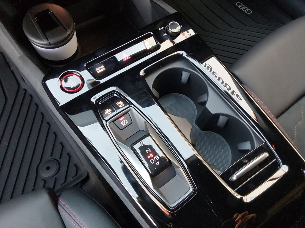 Audi S6 e-tron