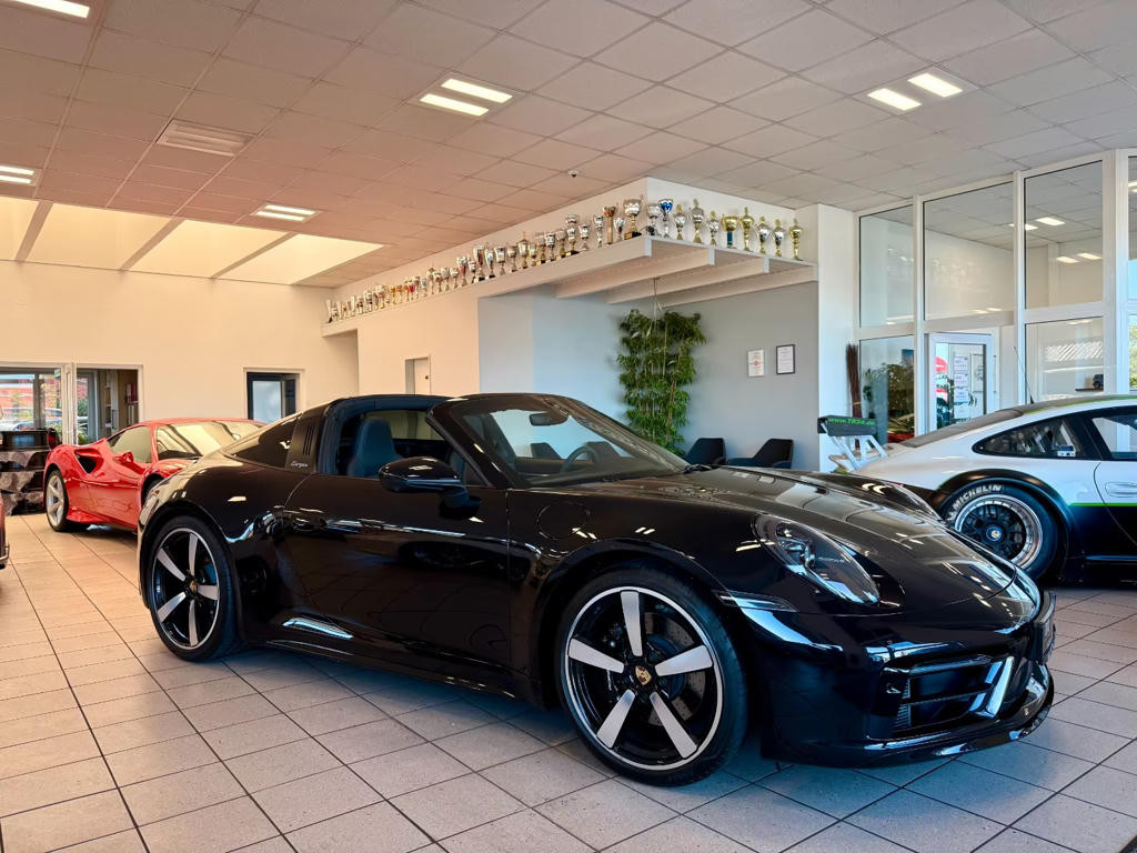 Porsche 911 4S 992 Cabriolet Targa