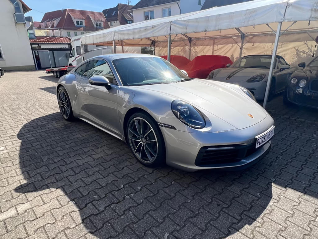 Porsche 911 4 992 Carrera