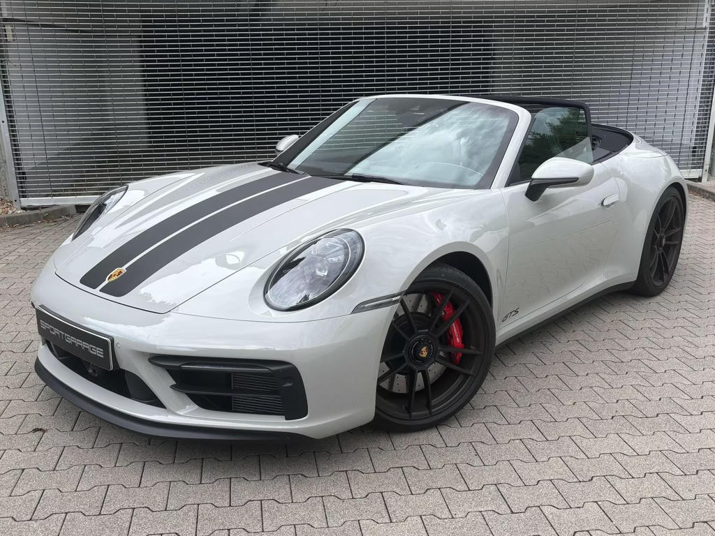 Porsche 911 GTS 4 992 Carrera Cabriolet