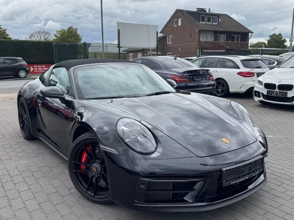 Porsche 911 GTS 4 992 Cabriolet Targa