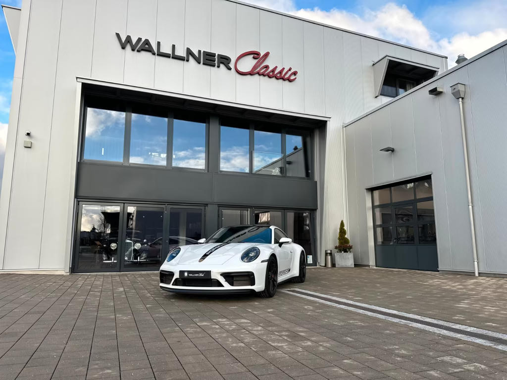 Porsche 911 GTS 4 992 Carrera