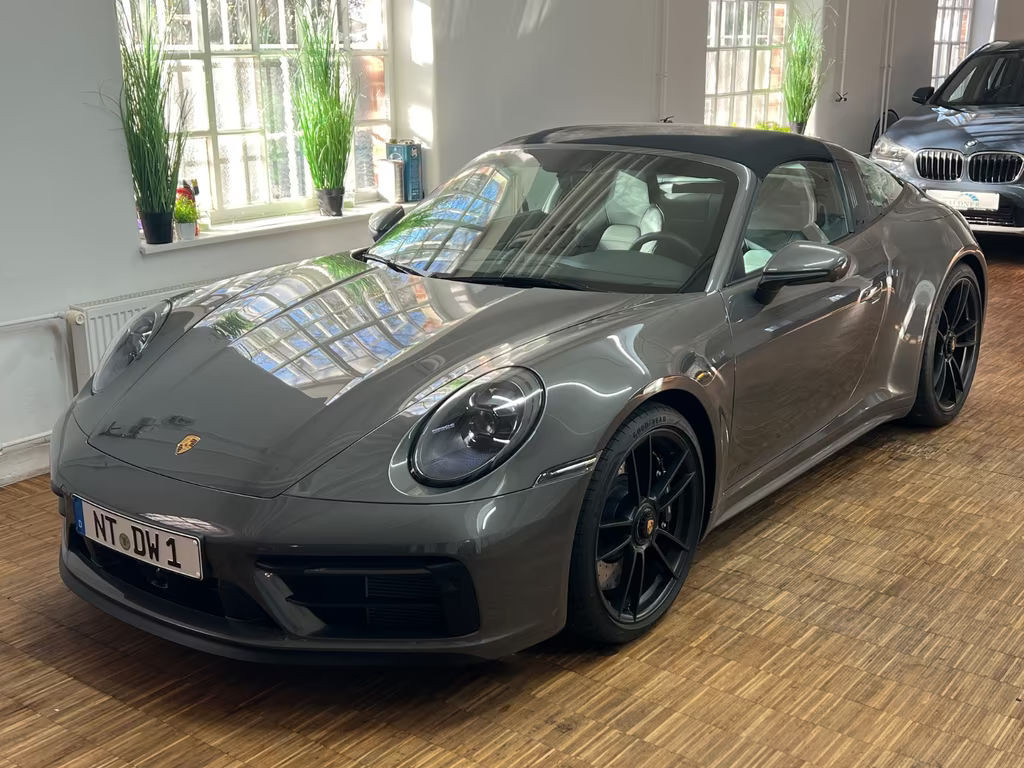 Porsche 911 GTS 4 992 Cabriolet Targa