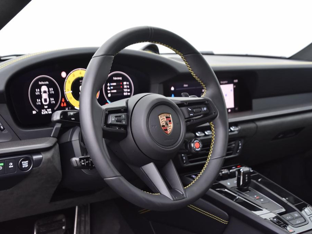 Porsche 911 GTS 4 992 Carrera