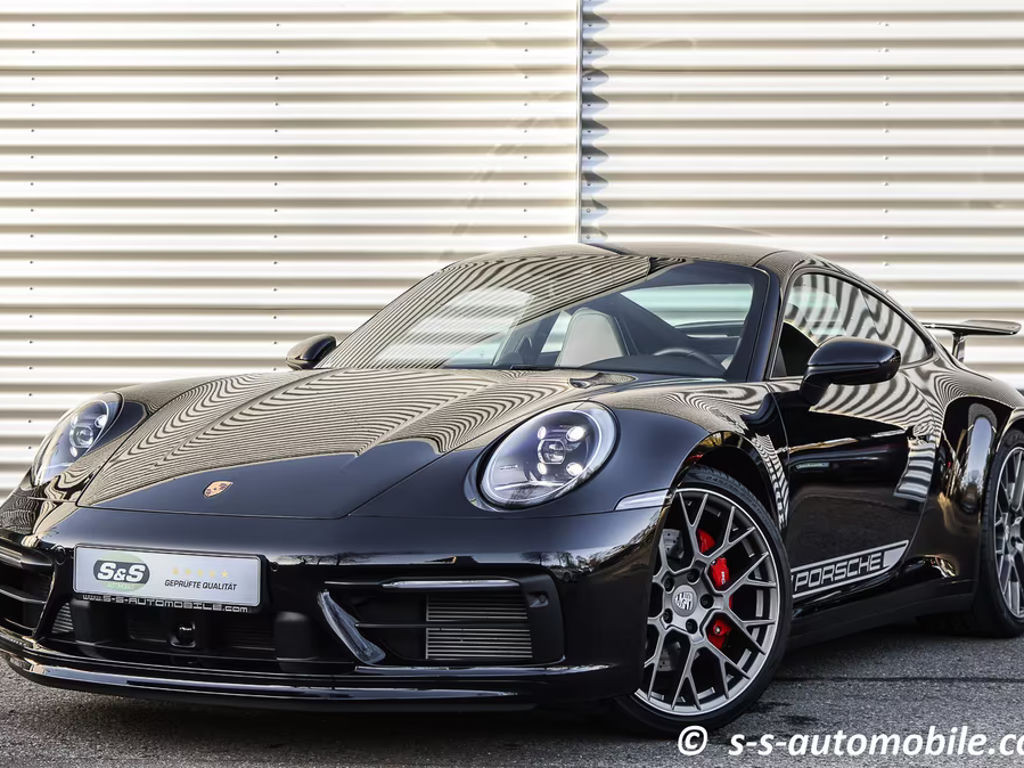 Porsche 911 992 Carrera