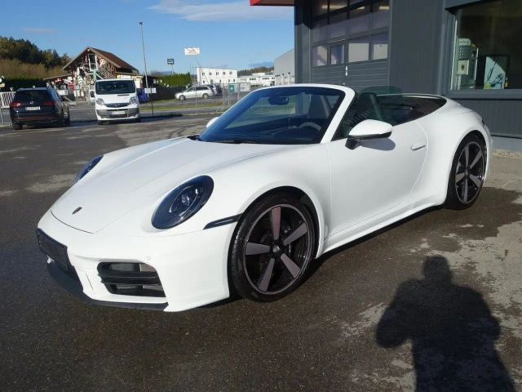 Porsche 911 992 Carrera Cabriolet