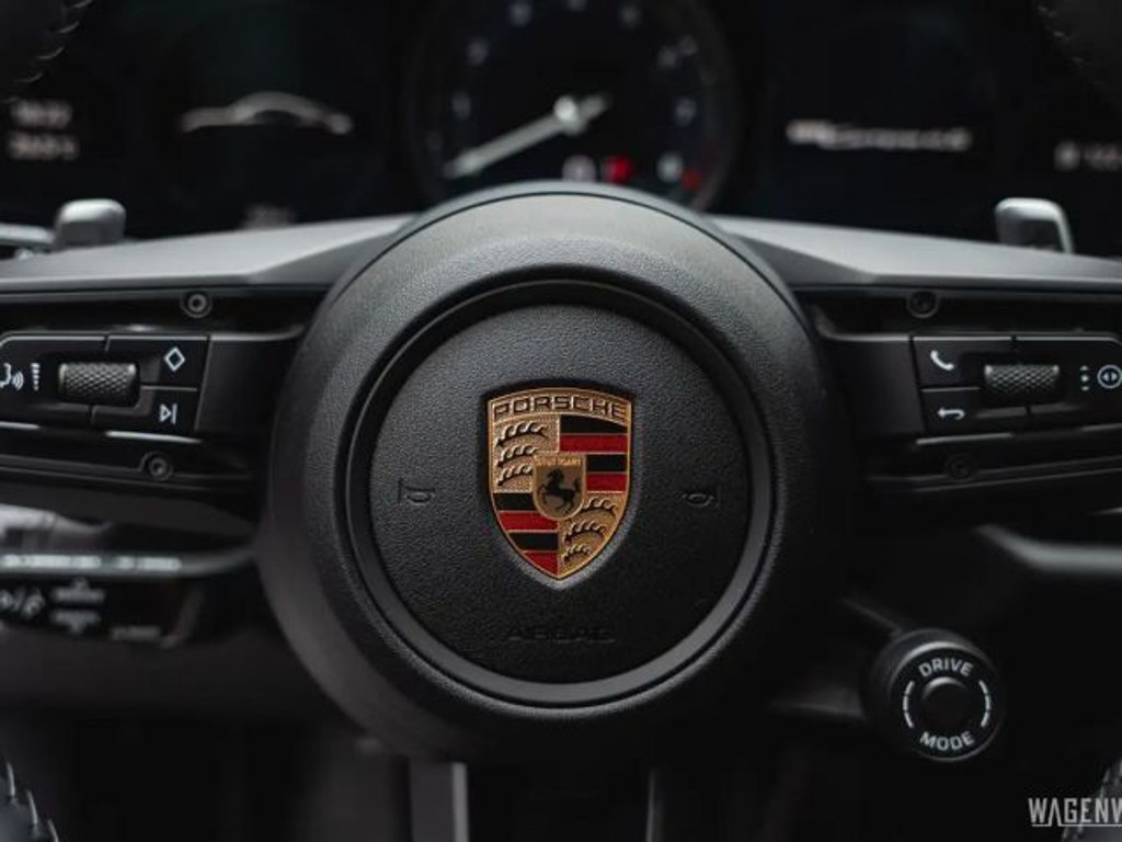 Porsche 911