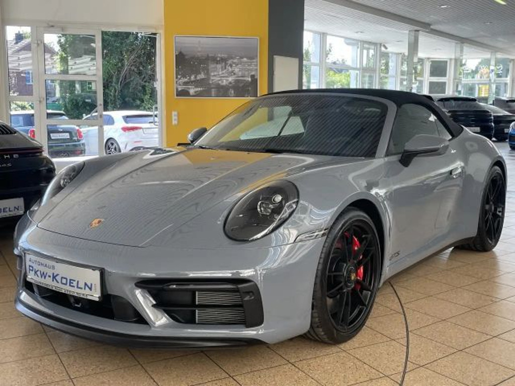 Porsche 911 GTS 4 992 Cabriolet