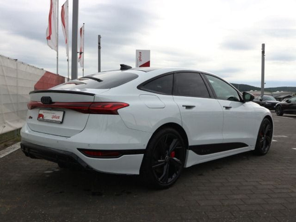 Audi A6 e-tron