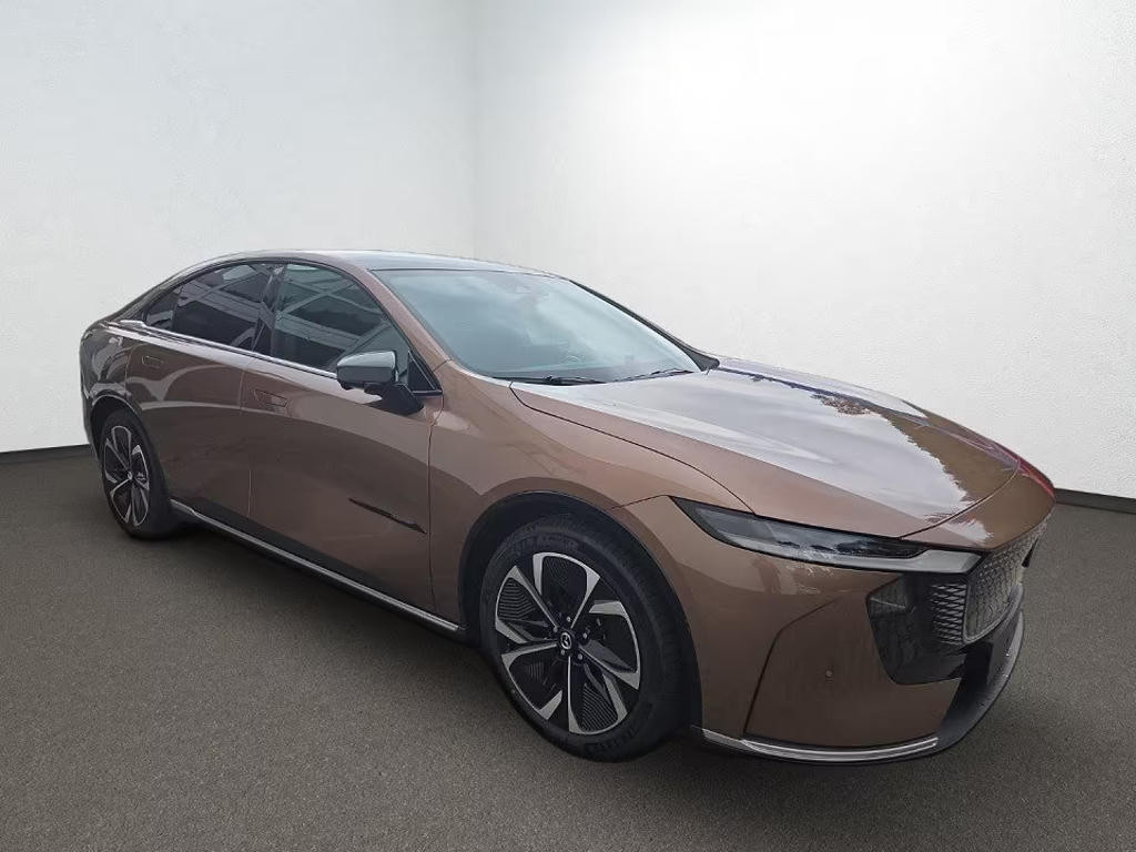 Mazda 6e