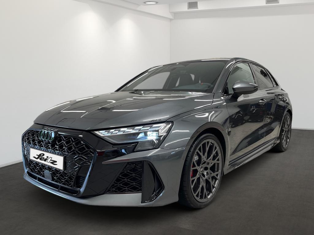 Audi RS3 Sportback Sedan Quattro