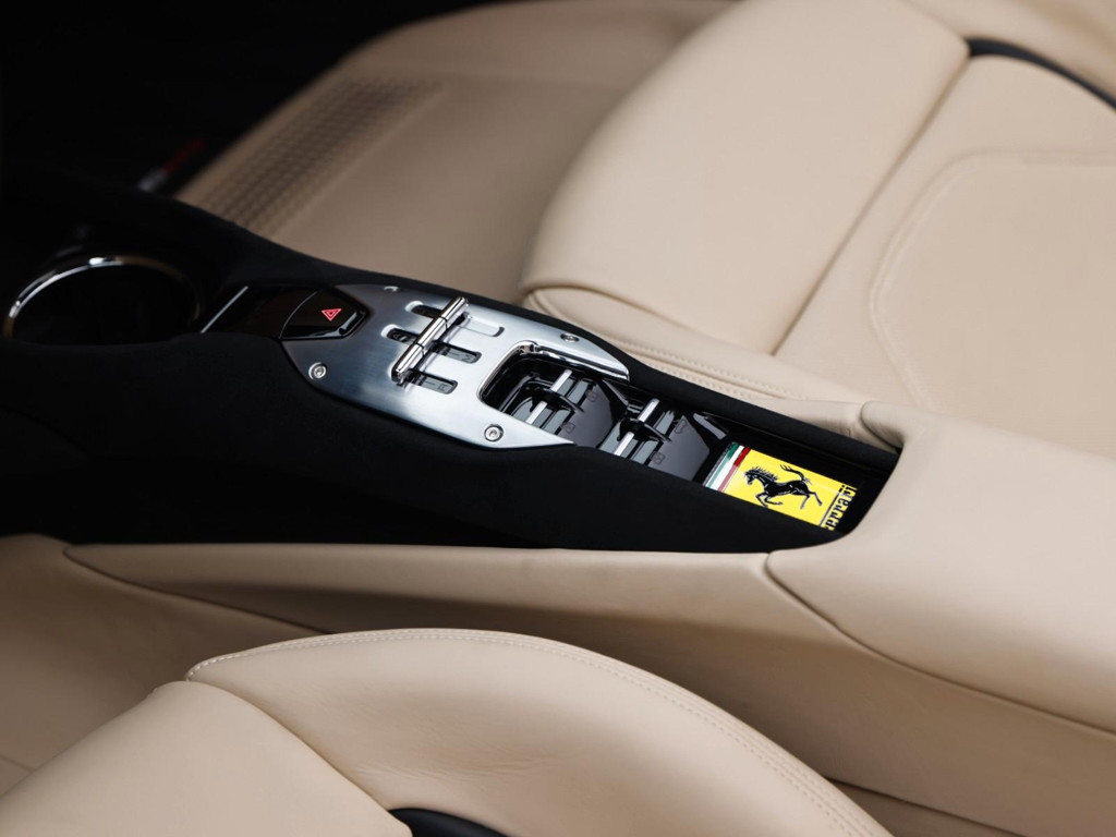 Ferrari 296 GTS