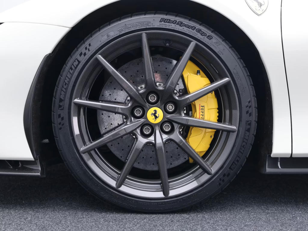 Ferrari SF90