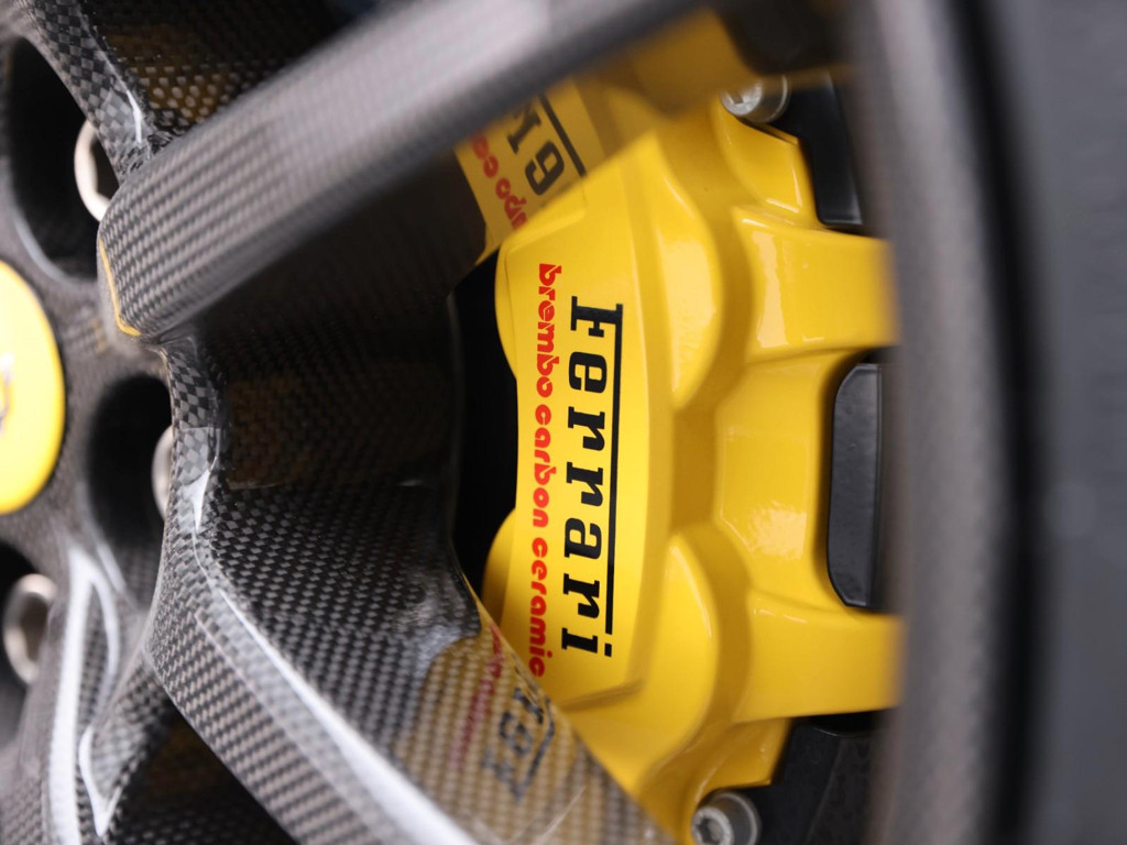 Ferrari SF90