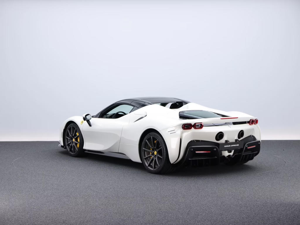 Ferrari SF90