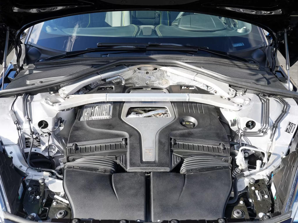 Aston Martin DBX