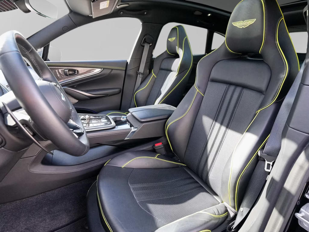 Aston Martin DBX