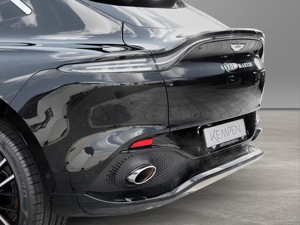 Aston Martin DBX