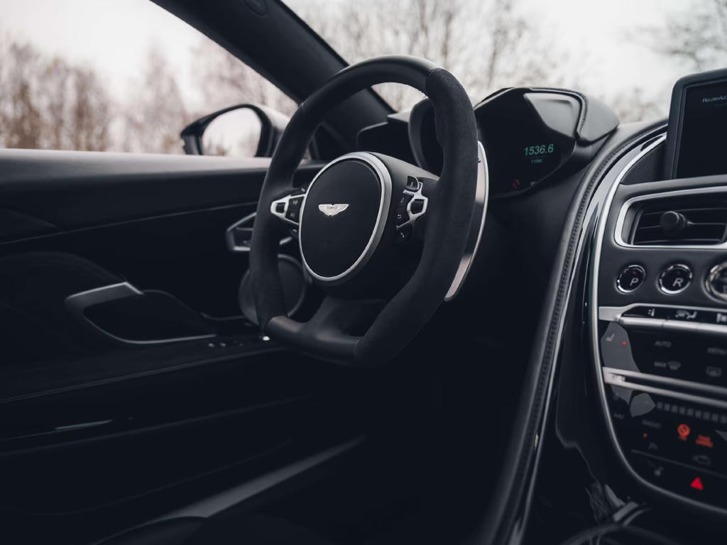 Aston Martin DBS