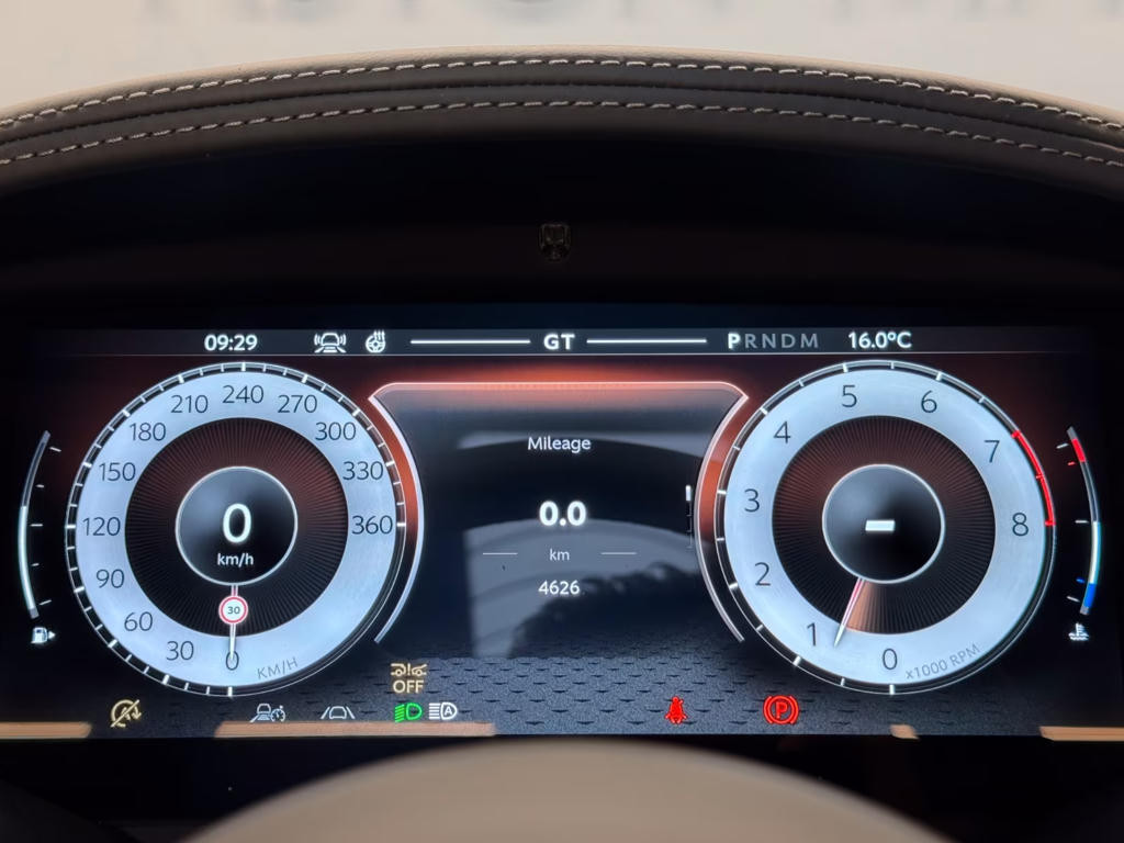 Aston Martin DB12