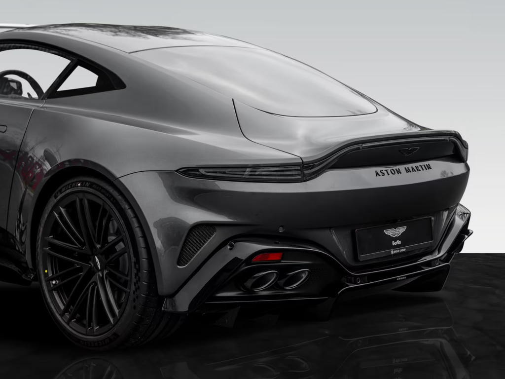 Aston Martin V8 Vantage