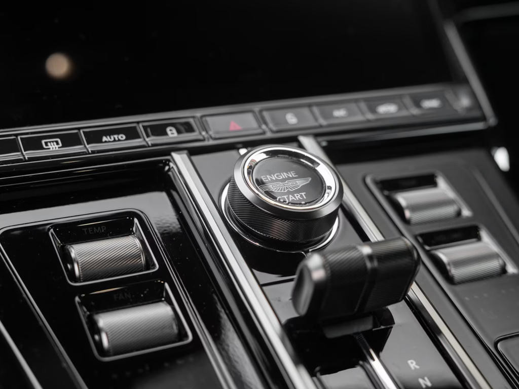 Aston Martin V8 Vantage